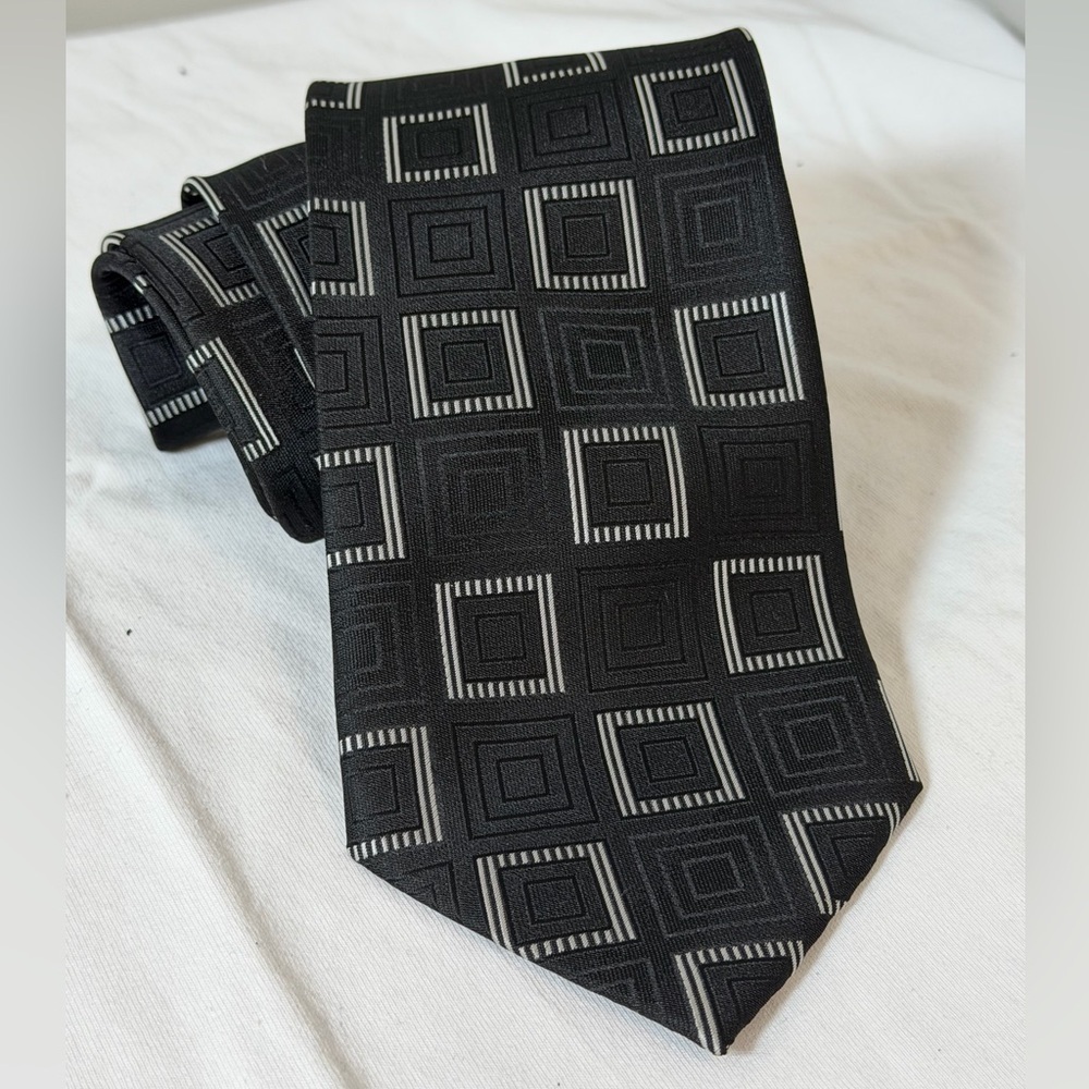 Hugo Boss Formal Tuxedo Hand Made Black and Gray Square Geometric Pattern Tie